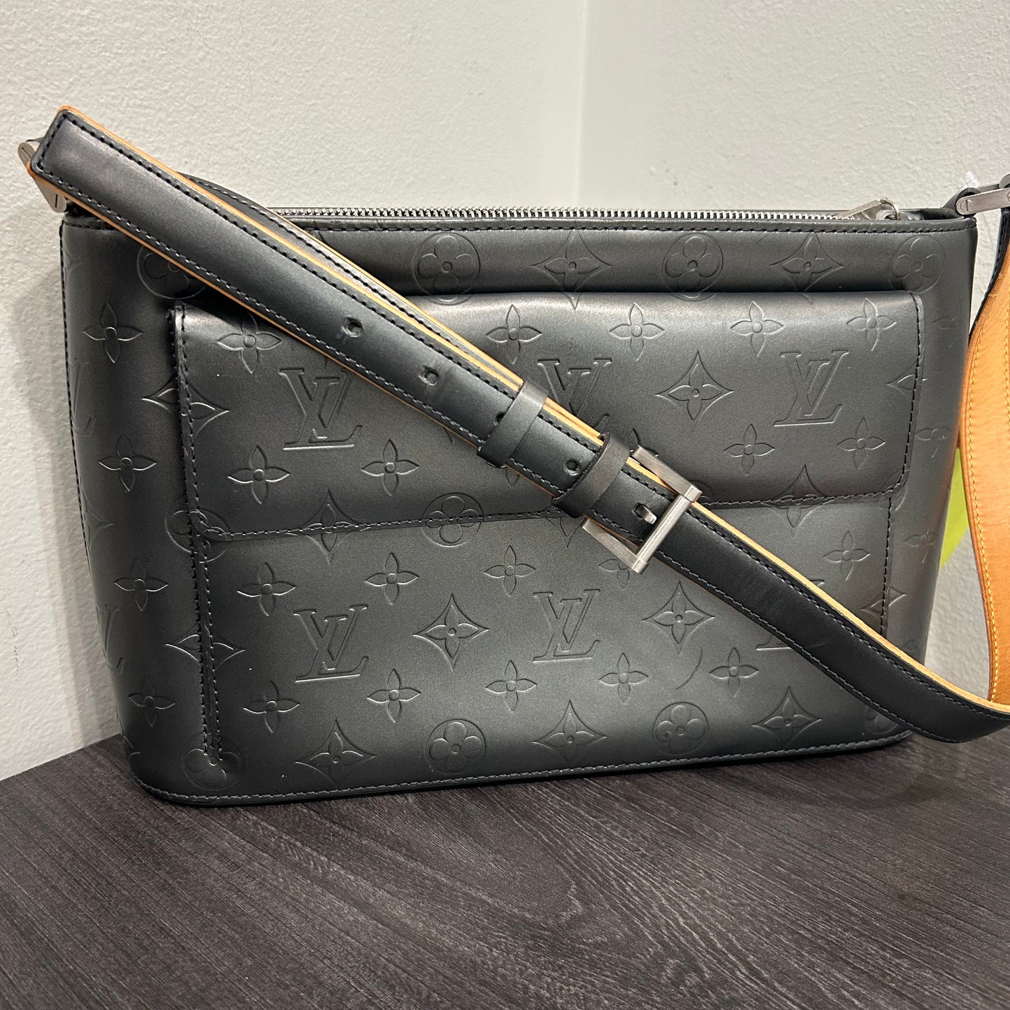 #503 LOUIS VUITTON Alston Matt Vernis