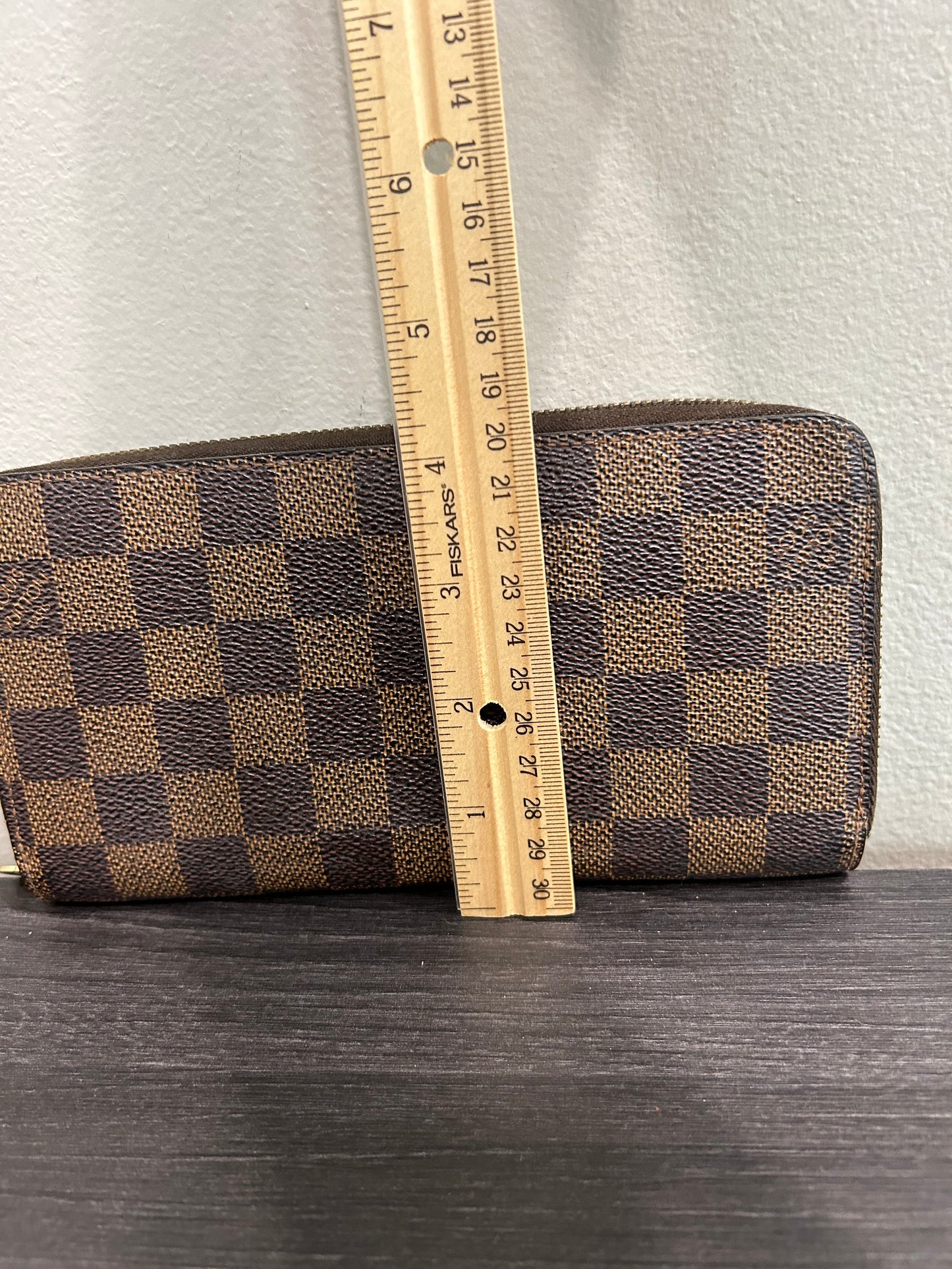 SOLD! Louis Vuitton Damier Zippy Wallet