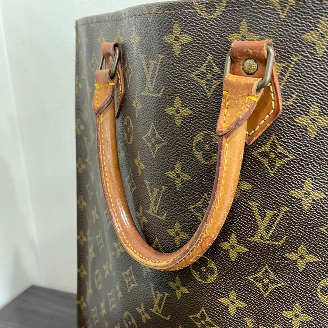 SOLD! Louis Vuitton Monogram Sac Plat