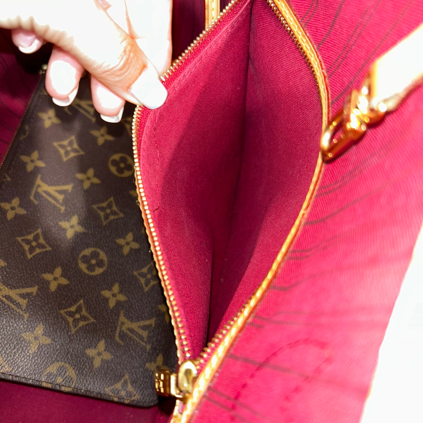 CLEARANCE #207 LOUIS VUITTON Neverfull MM w/ Pouch