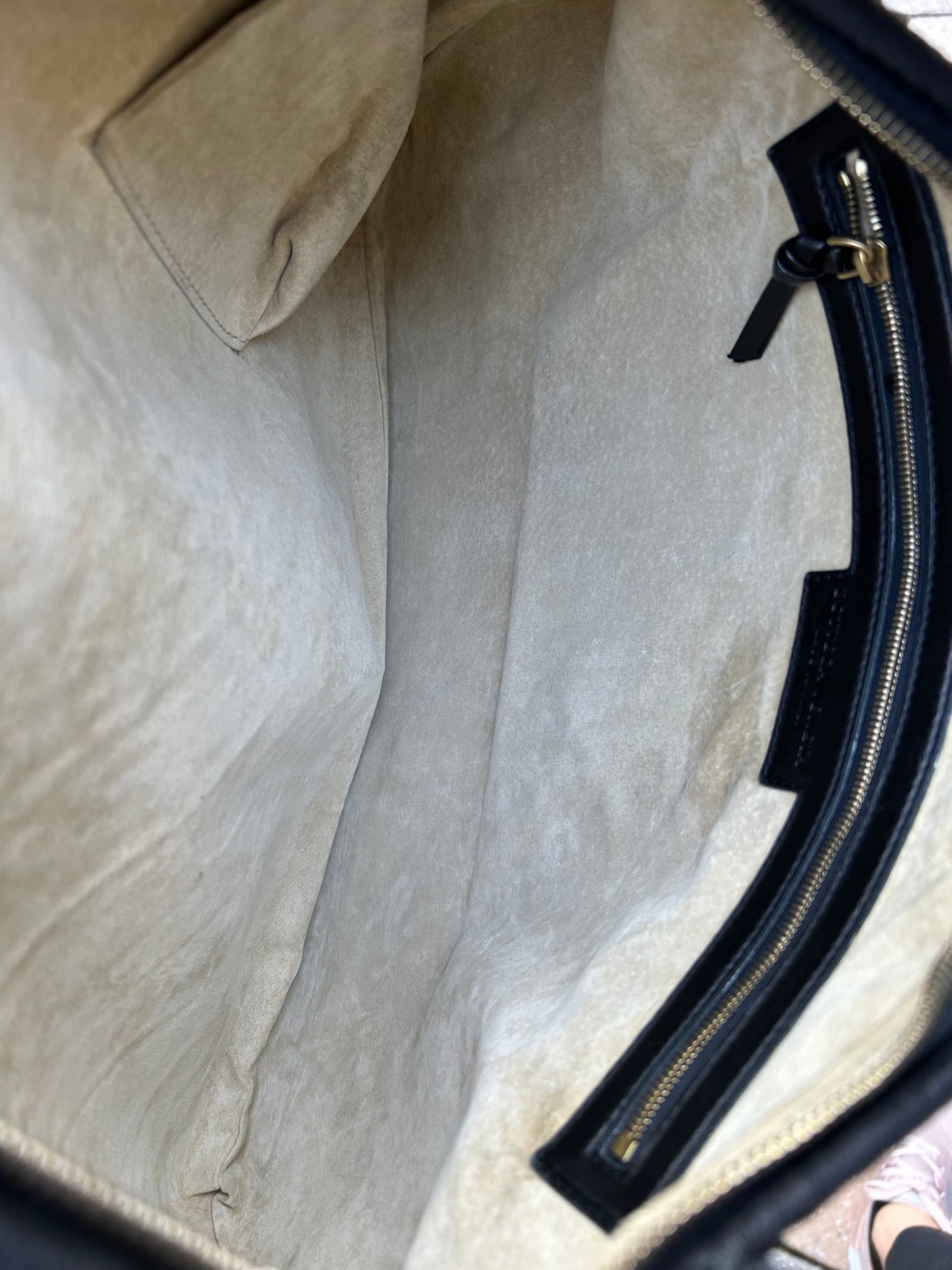BOTTEGA VENETA Intrecciato Medium Veneta Hobo