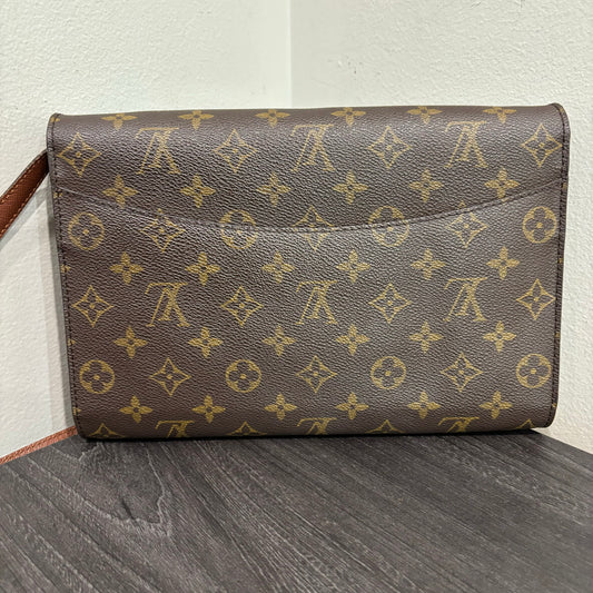 #330 LOUIS VUITTON Bordeaux 27 Crossbody