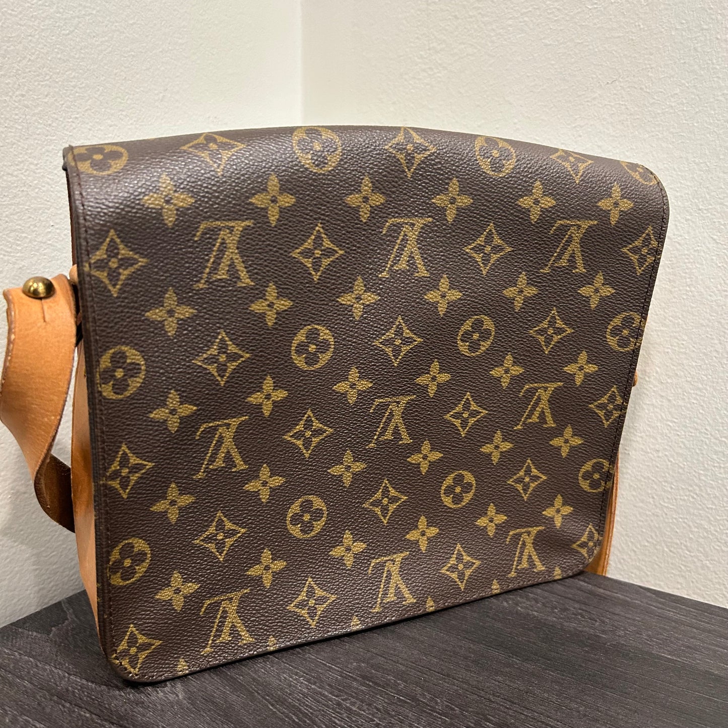 #511 LOUIS VUITTON Cartouchiere GM