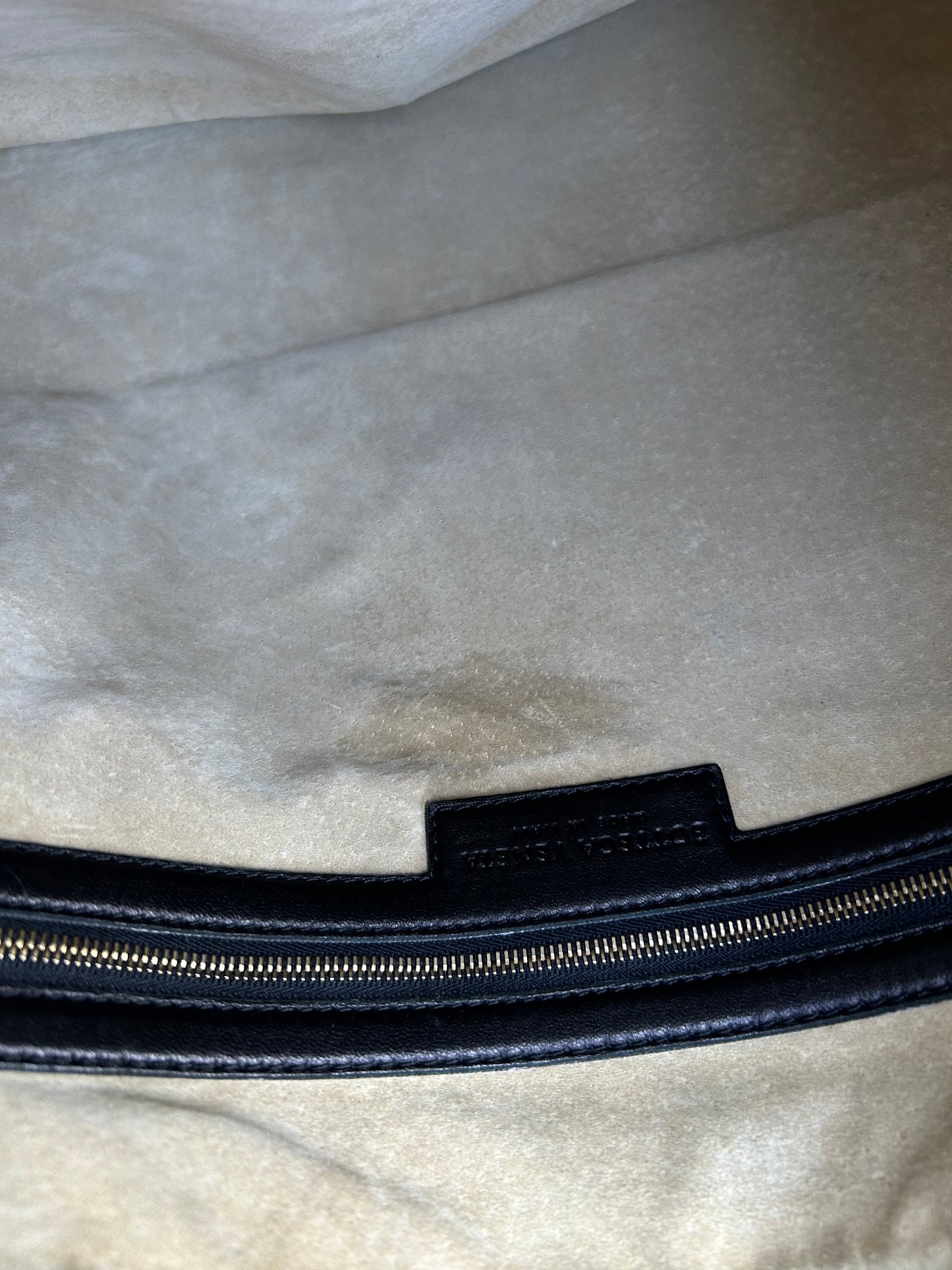 BOTTEGA VENETA Intrecciato Medium Veneta Hobo