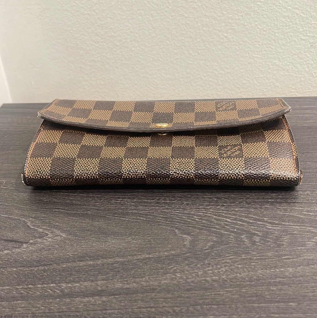 SOLD! Louis Vuitton Damier Wallet