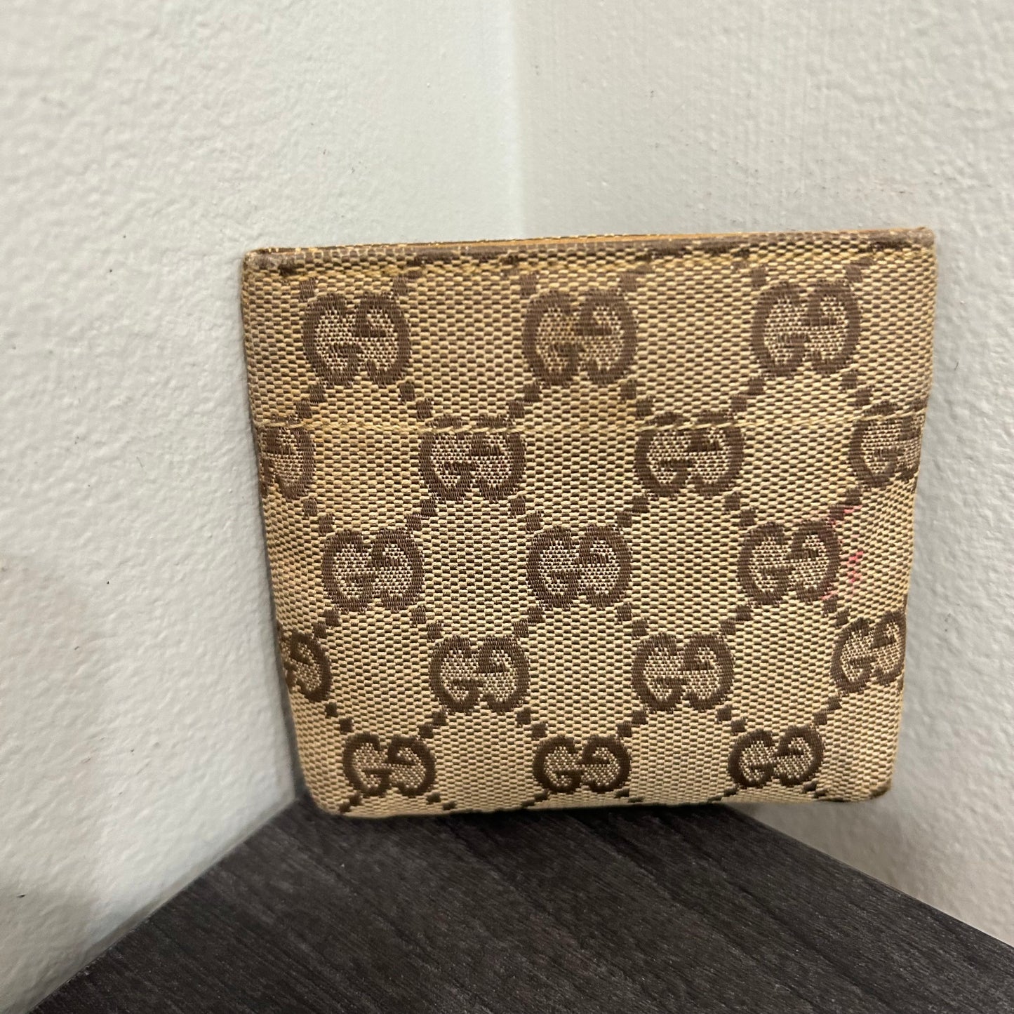 SOLD! Gucci Coin Pouch