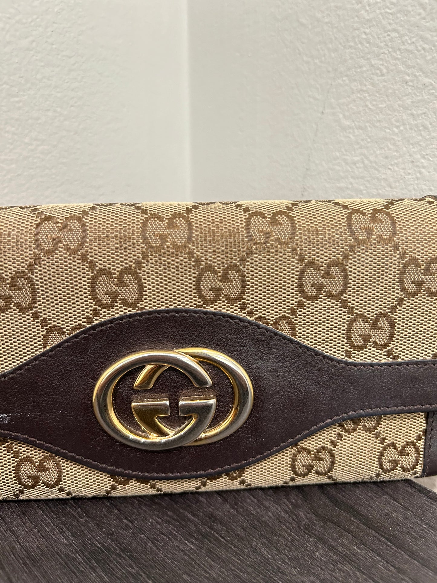 SOLD! Gucci GG Wallet NEEDS REPAIR