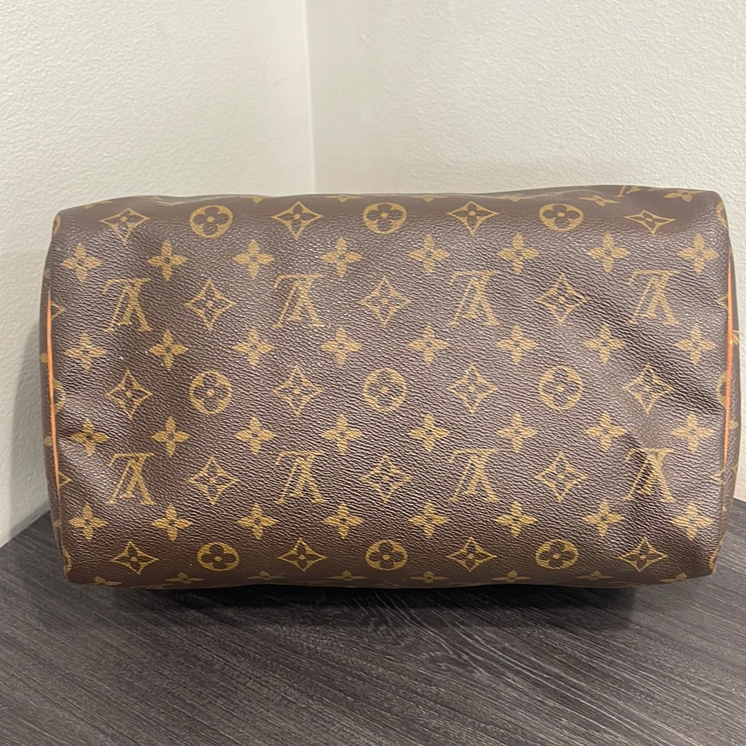 SOLD! Louis Vuitton Speedy 30