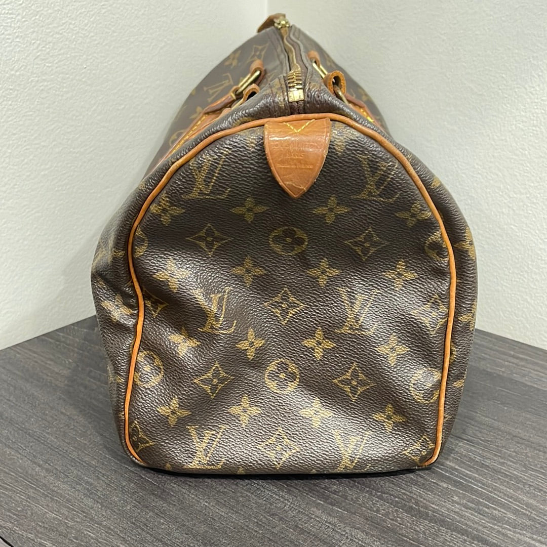 SOLD! Louis Vuitton Monogram Speedy 30