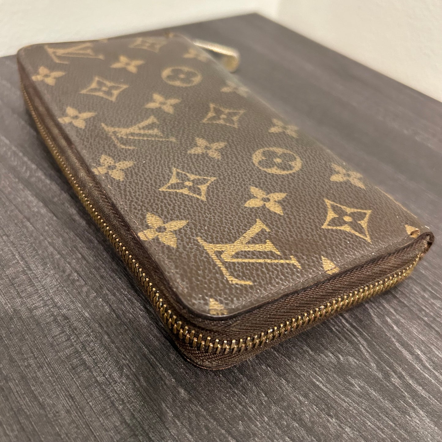 Louis Vuitton Zippy Wallet