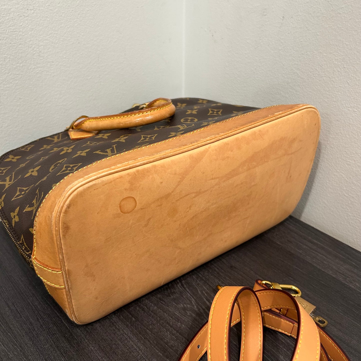 1059 LOUIS VUITTON Alma PM Set