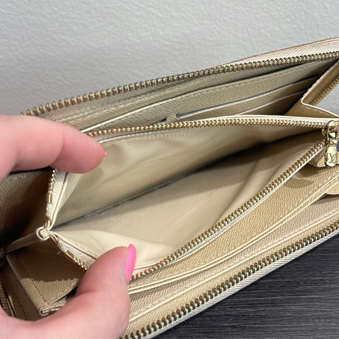 SOLD! Louis Vuitton Damier Wallet