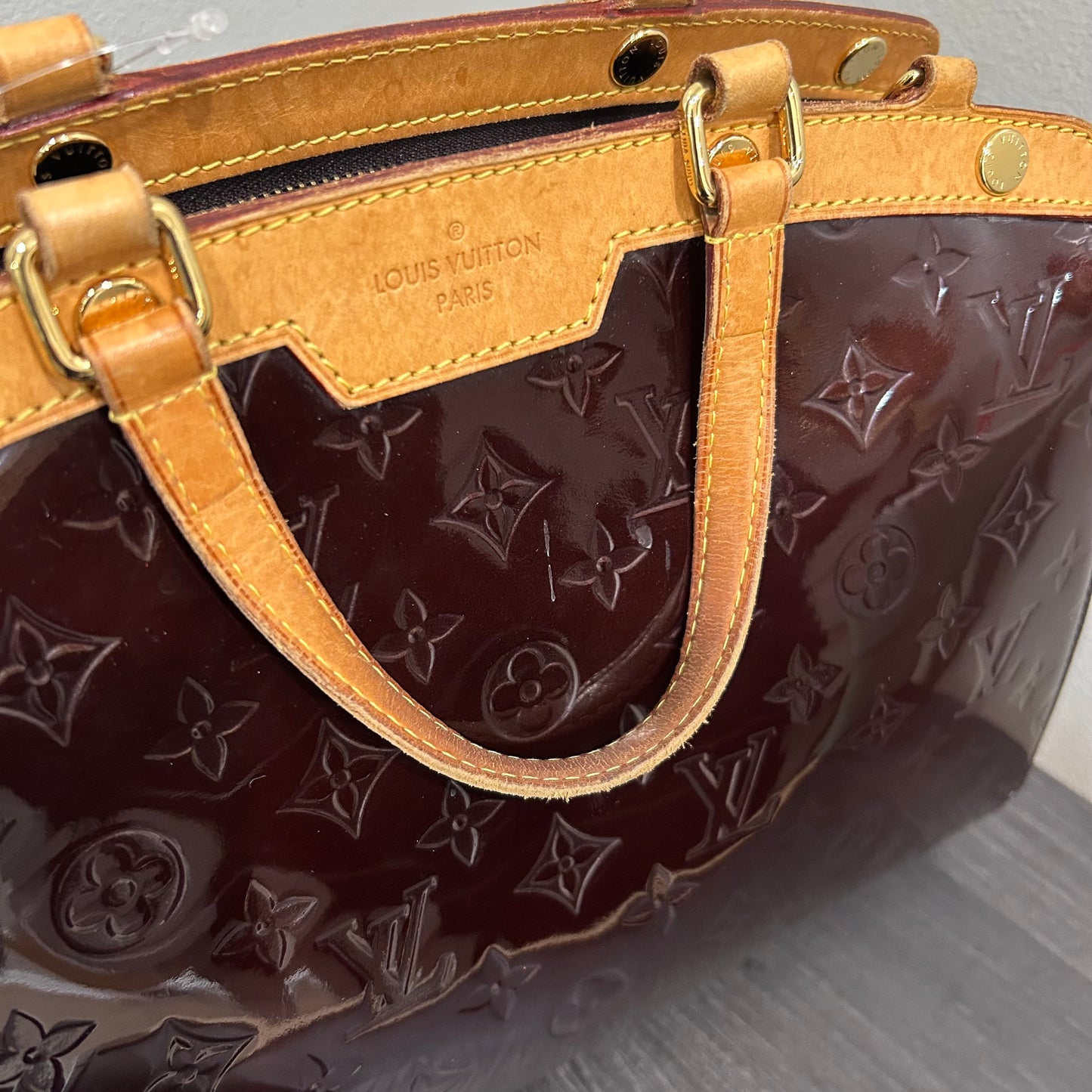 CLEARANCE #107 LOUIS VUITTON Vernis Brea MM w/ Strap