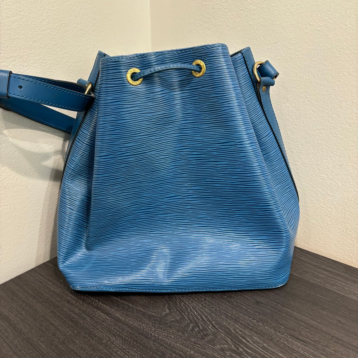 CLEARANCE #328 LOUIS VUITTON Epi Petit Noe
