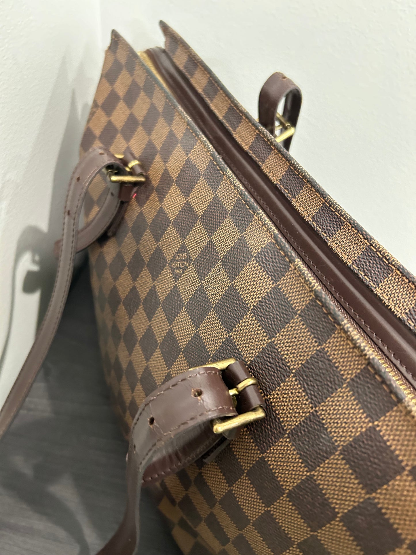 SOLD! Louis Vuitton Damier Chelsea Tote