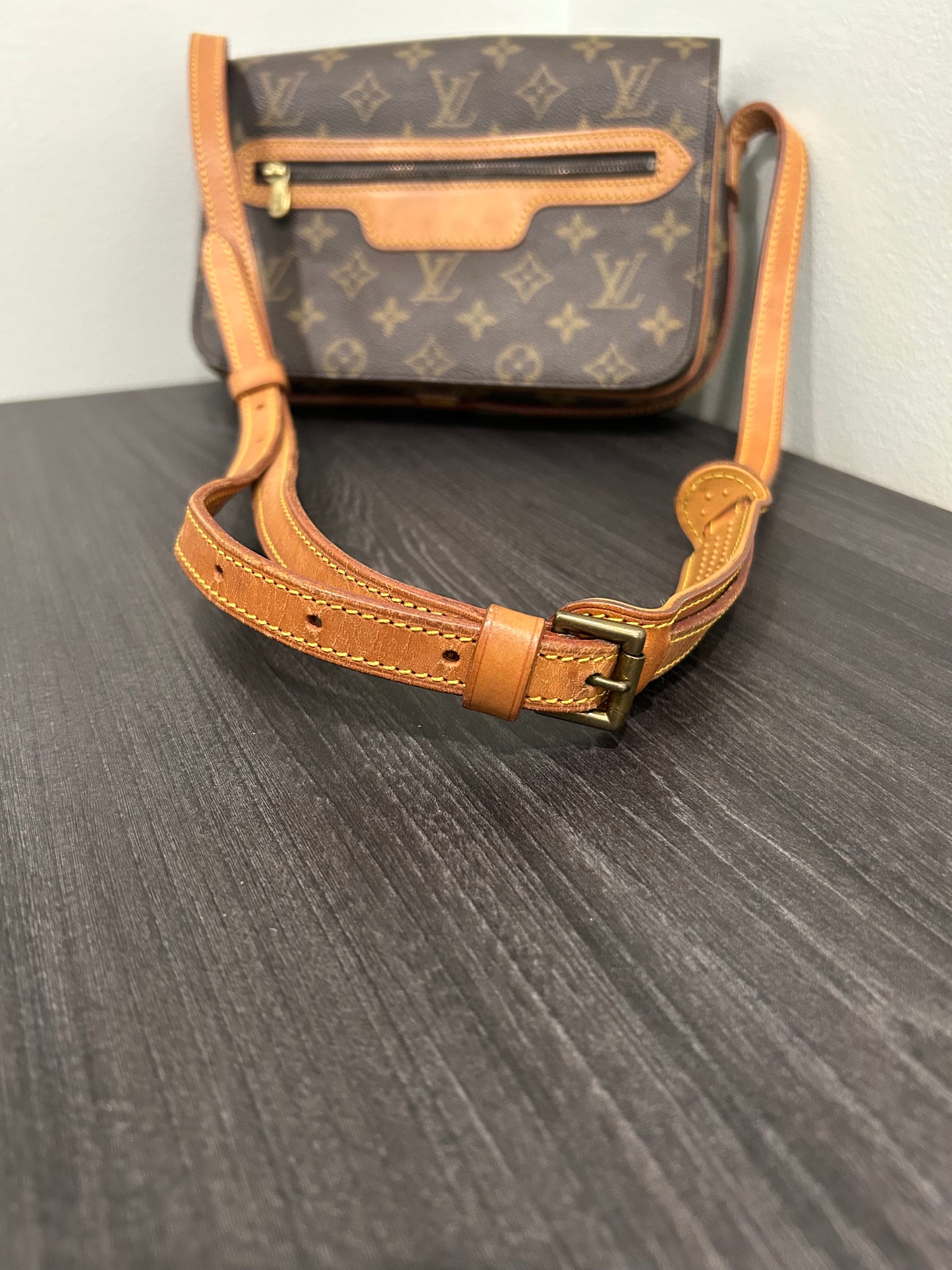 BUY NOW (50% Off for Subscribers) Louis Vuitton Monogram Crossbody