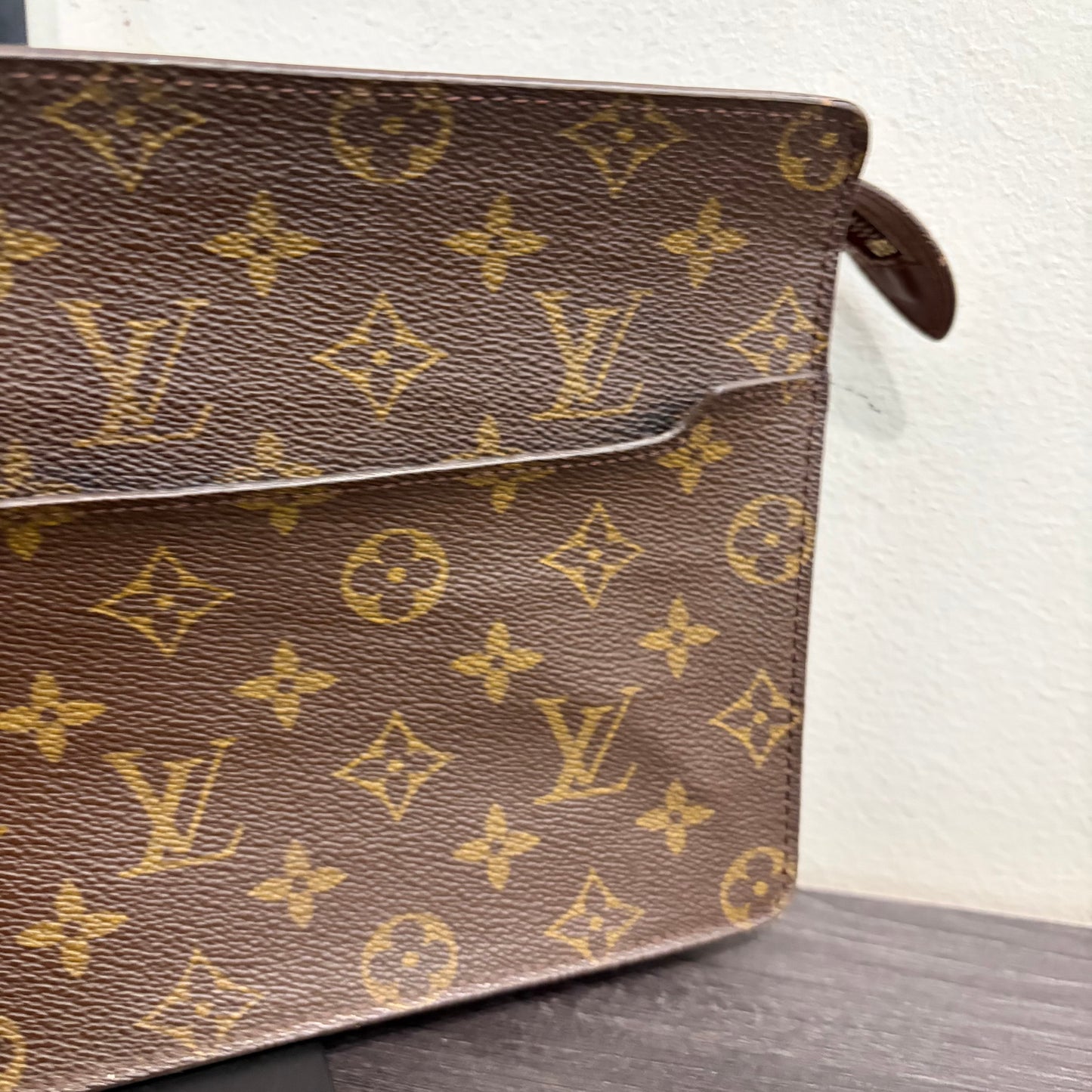 BF-04 LOUIS VUITTON Clutch