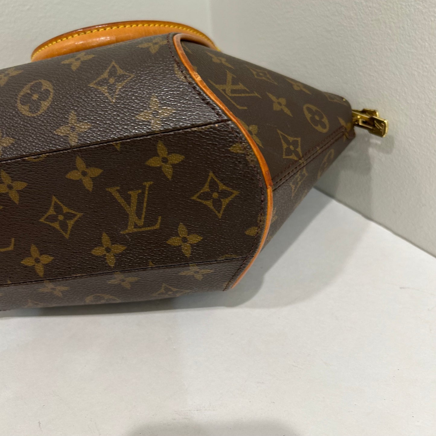 SOLD! Louis Vuitton Ellipse MM