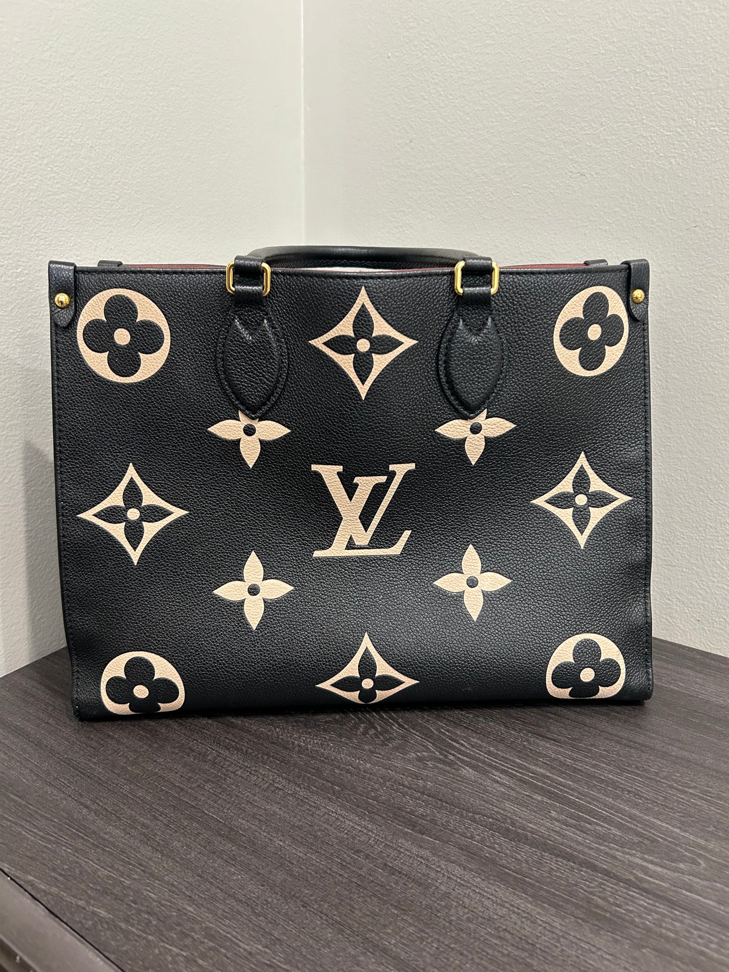 SOLD! Louis Vuitton On The Go MM
