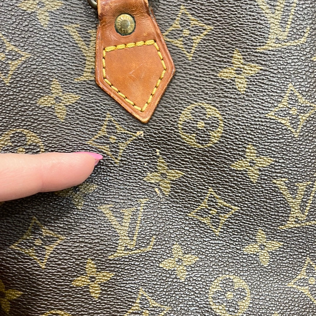 SOLD! Louis Vuitton Monogram Sac Plat