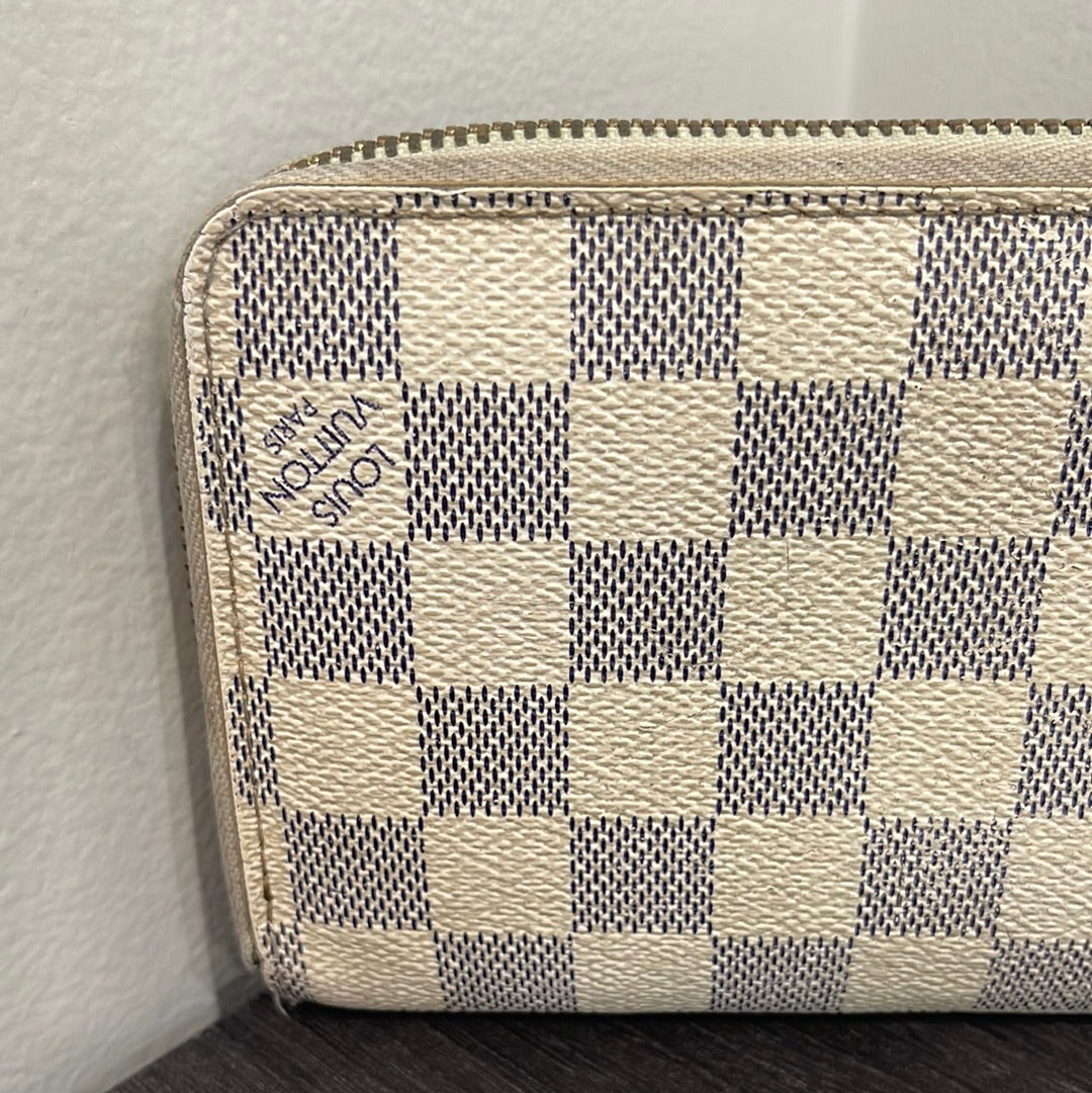 SOLD! Louis Vuitton Damier Wallet