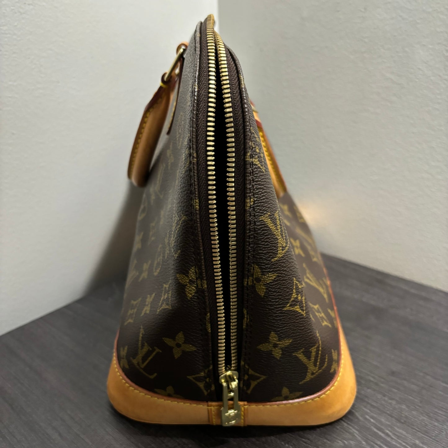 #249 LOUIS VUITTON Alma
