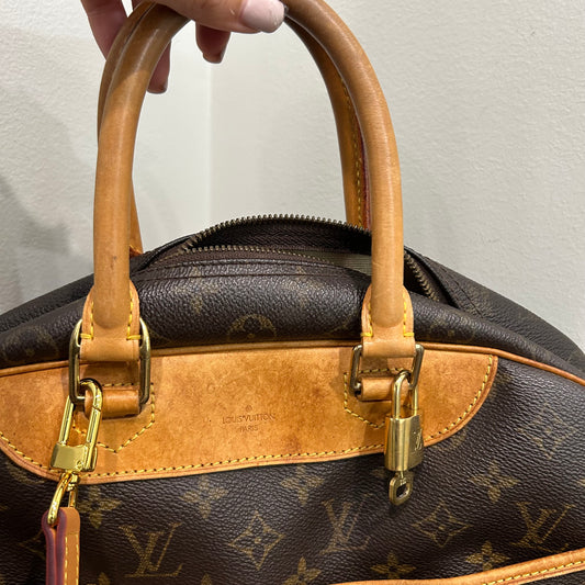 #277 LOUIS VUITTON Deauville