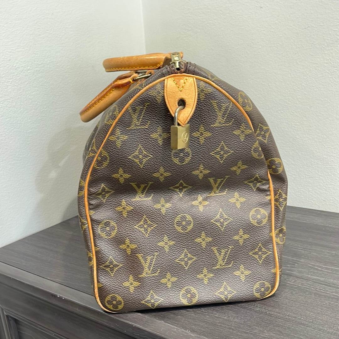 SOLD! Louis Vuitton Monogram Speedy 40