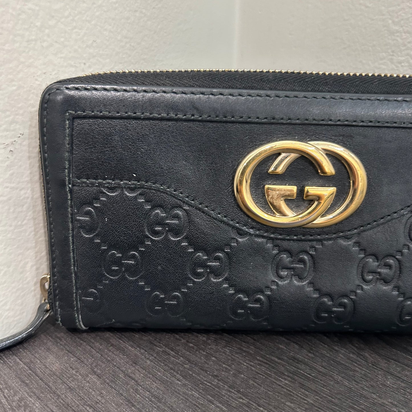 CLEARANCE #206 GUCCI Guccissima Zip Wallet