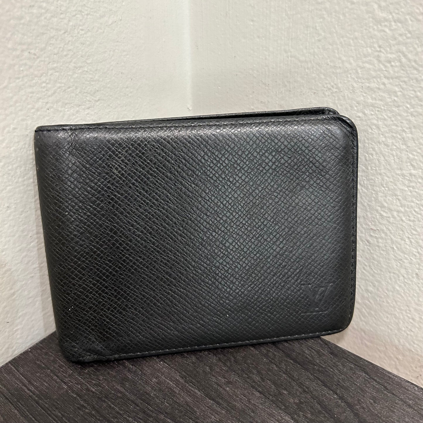 SOLD! Louis Vuitton Men’s Leather Wallet