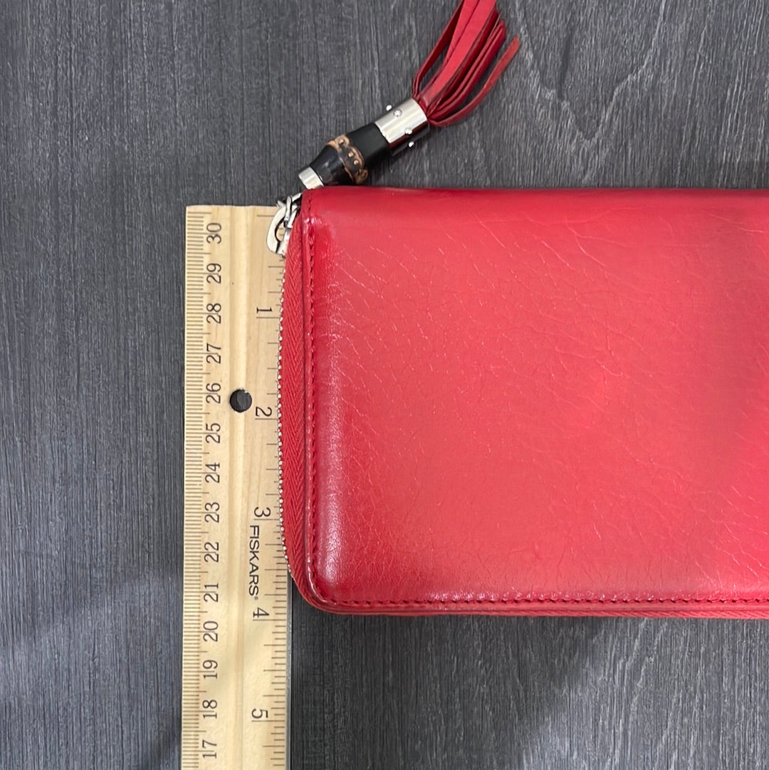 SOLD! Vintage Gucci Leather Wallet
