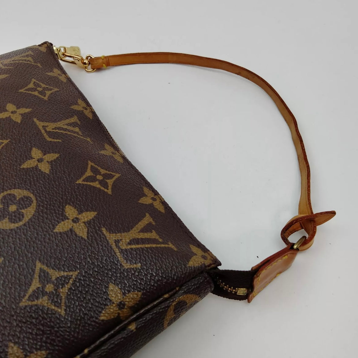 Louis Vuitton Pochette