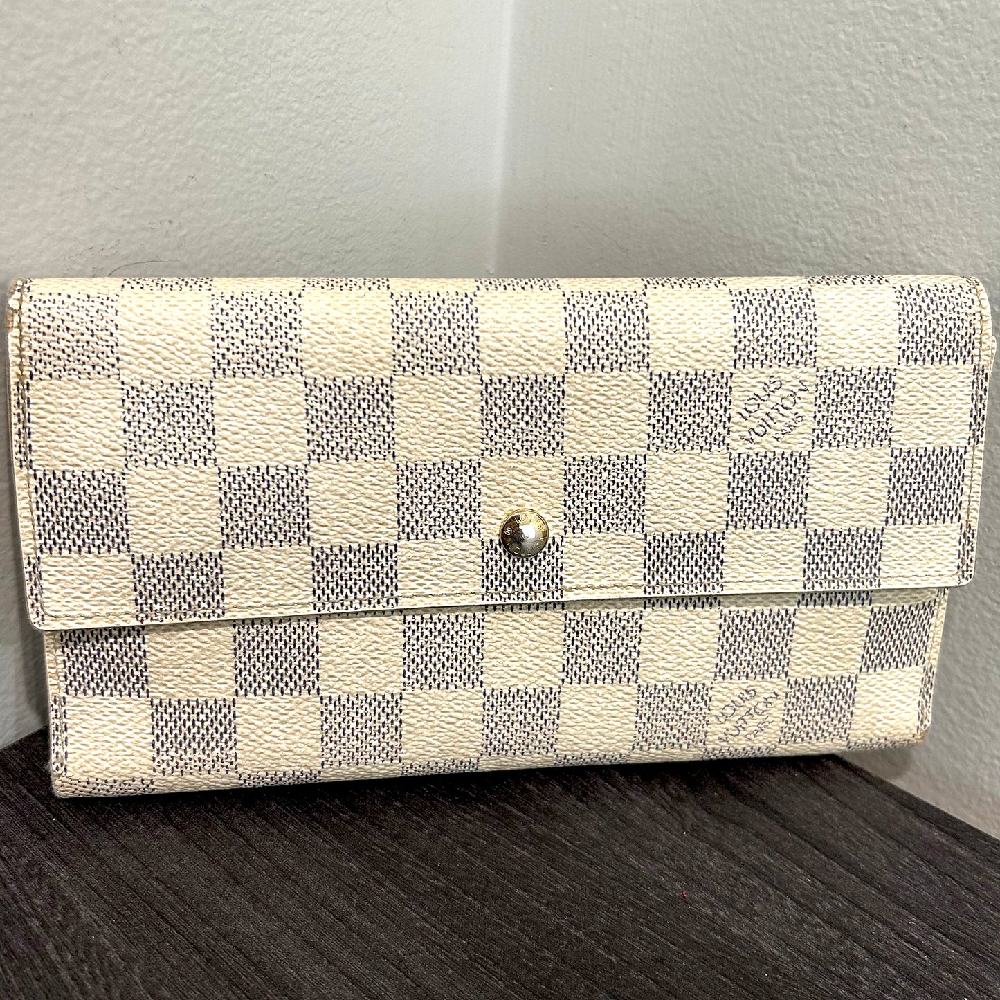 #211 LOUIS VUITTON Trifold Wallet