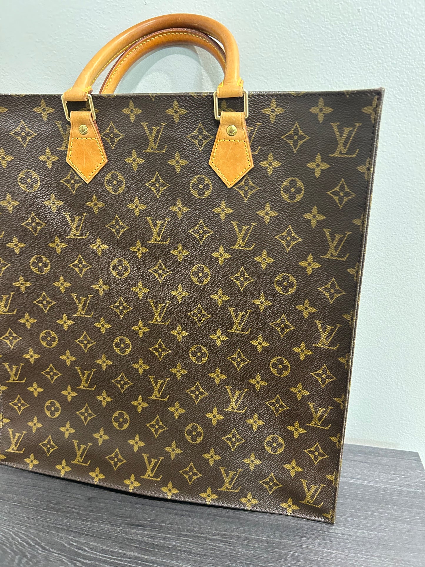 SOLD! Louis Vuitton Monogram Sac Plat