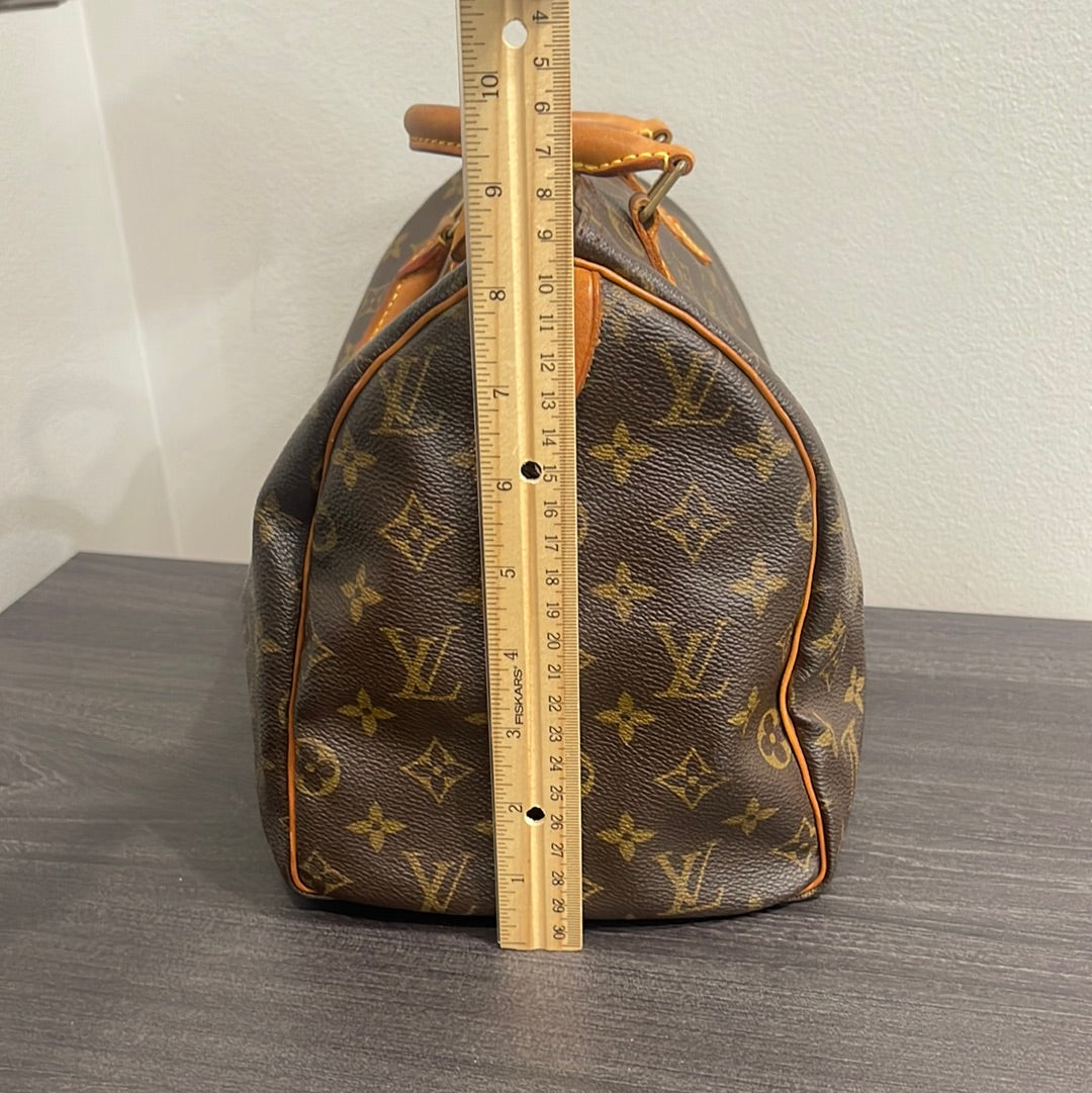 SOLD! Louis Vuitton Speedy 30