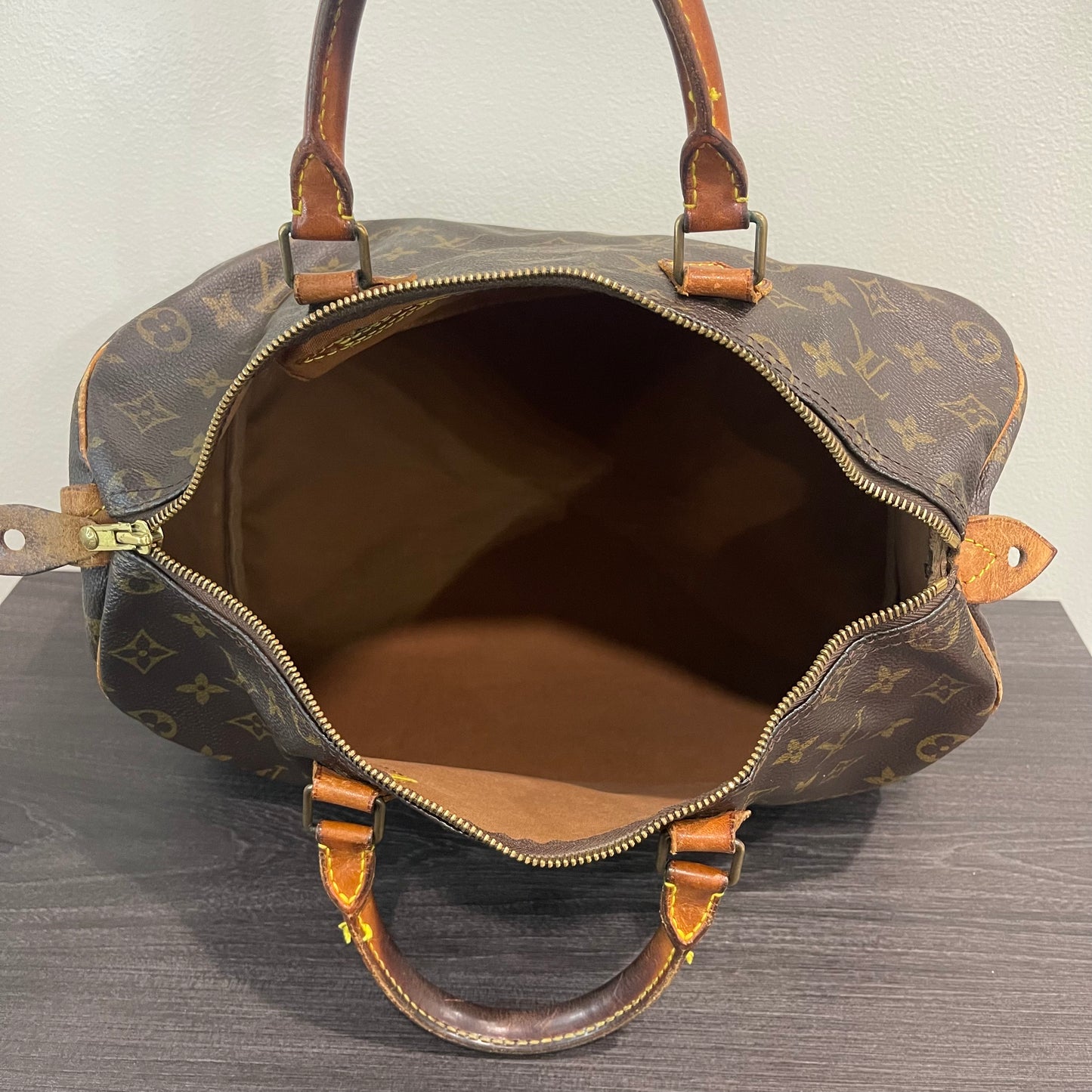 Louis Vuitton Monogram Speedy 35