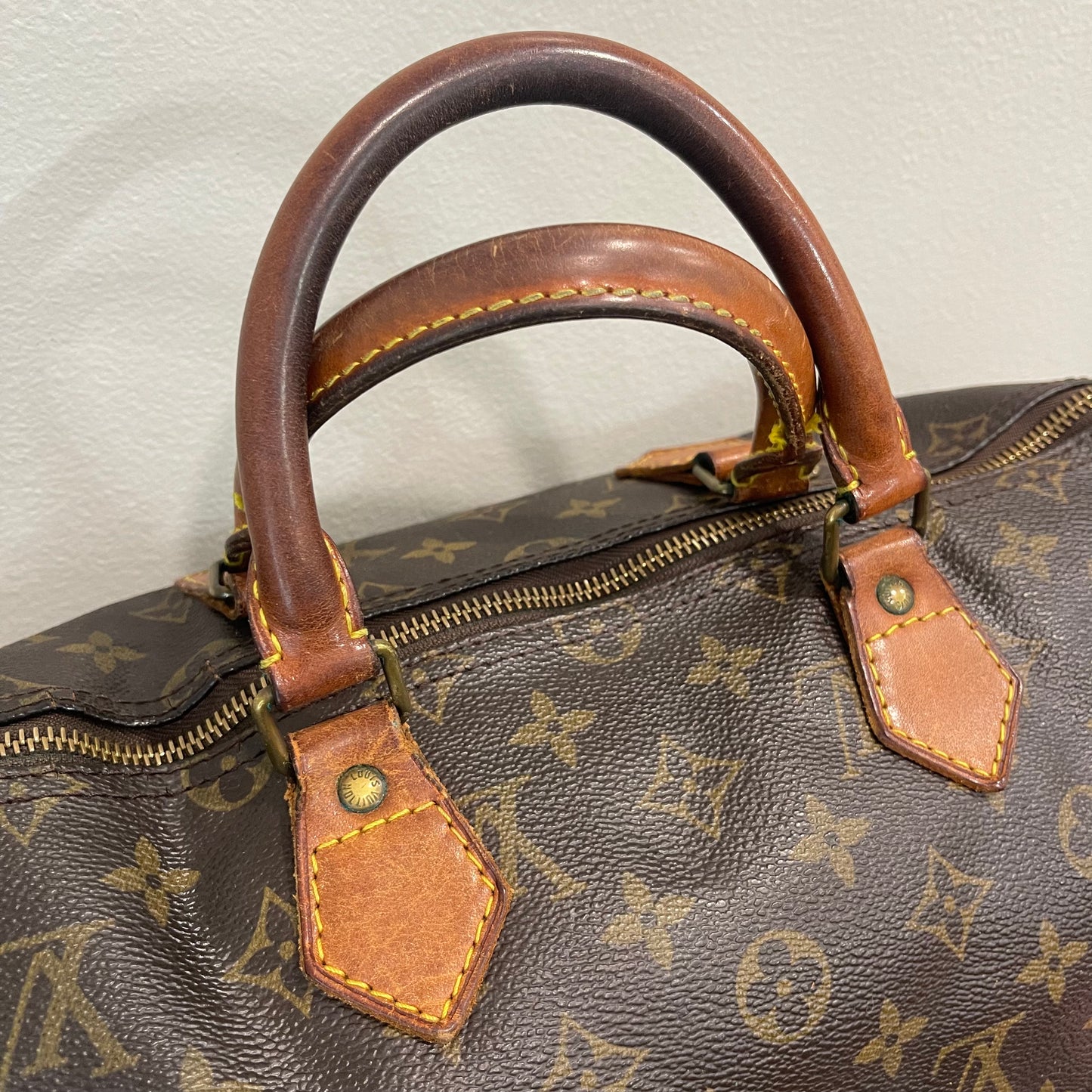 Louis Vuitton Monogram Speedy 35
