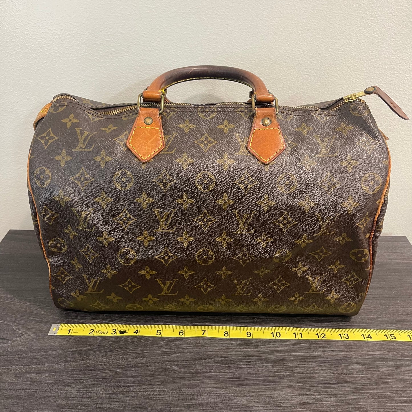 Louis Vuitton Monogram Speedy 35