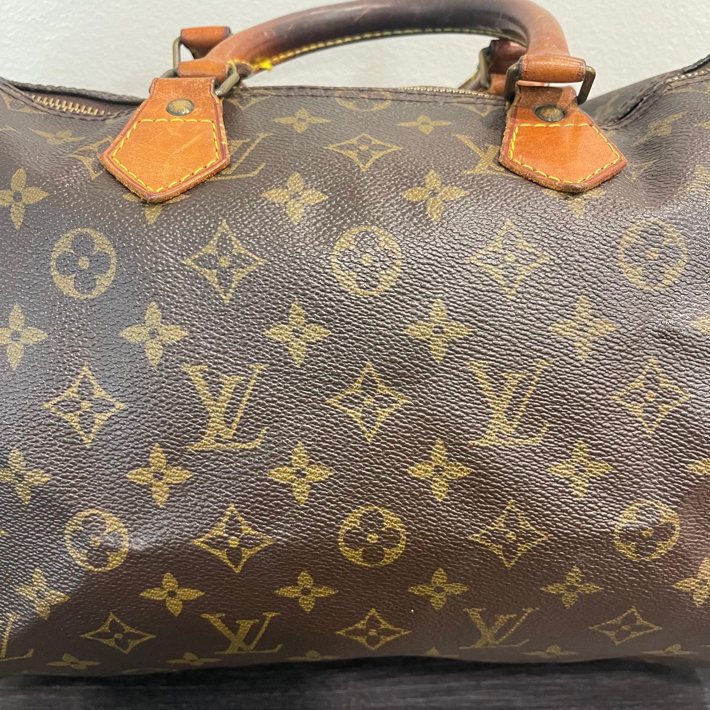 Louis Vuitton Monogram Speedy 35