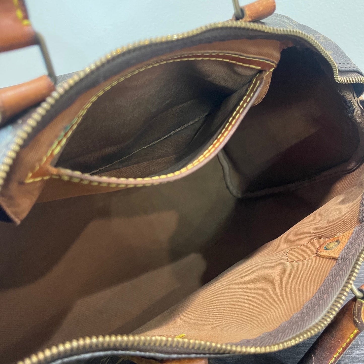 Louis Vuitton Monogram Speedy 35