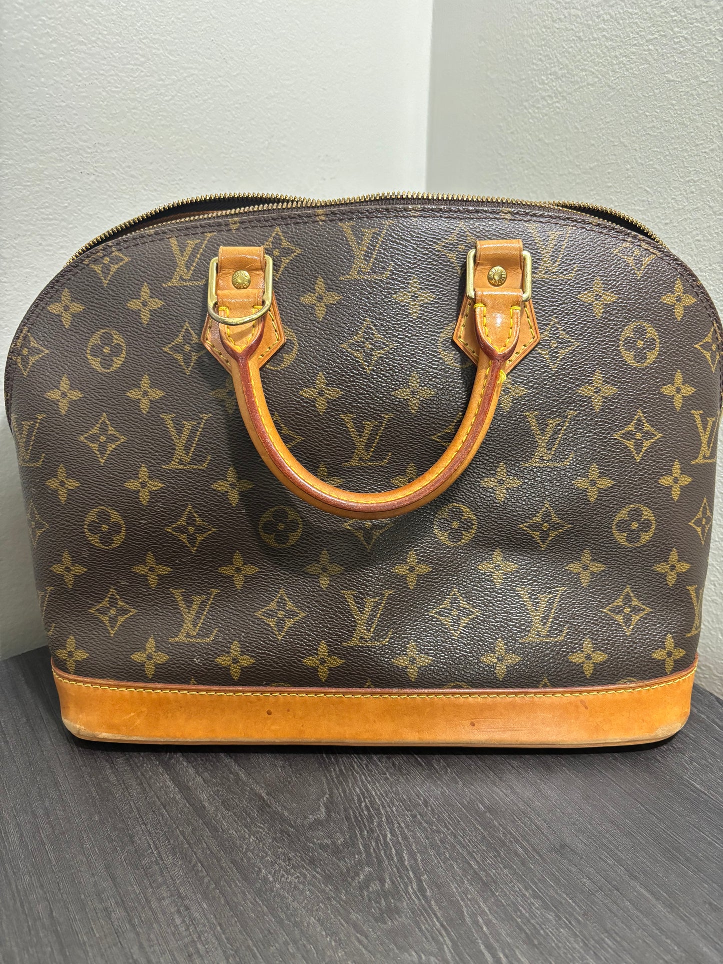 #234 LOUIS VUITTON Alma