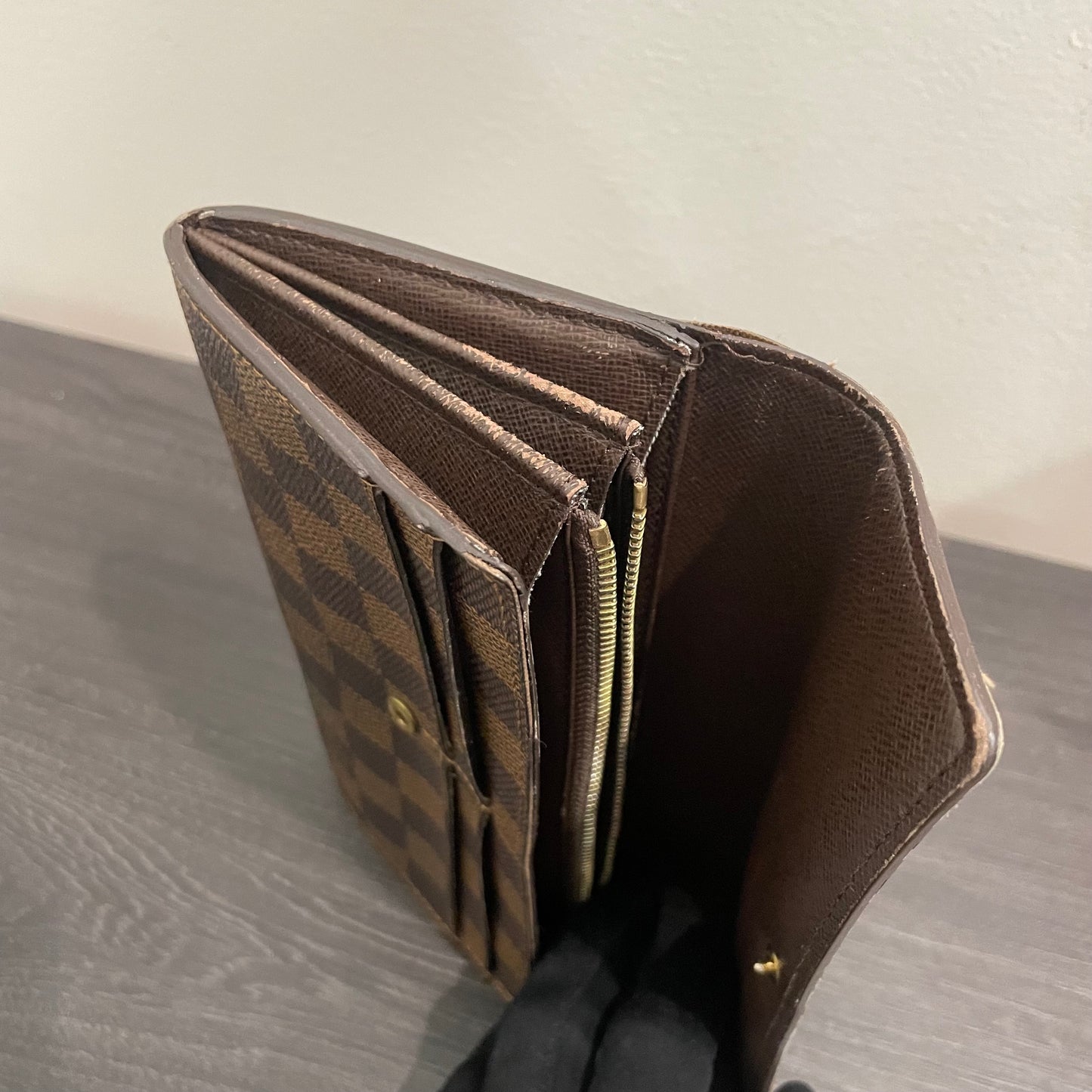 #178 LOUIS VUITTON Damier Ebene Long Wallet