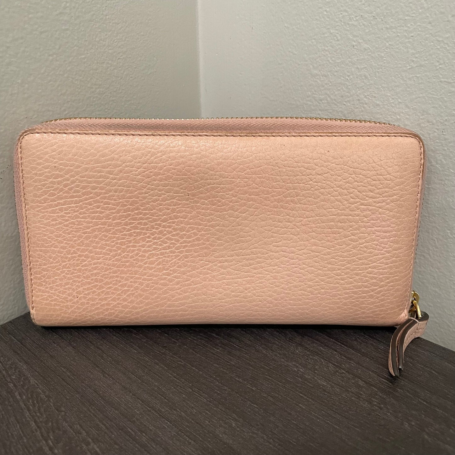 SOLD! Gucci Leather Zippy Wallet