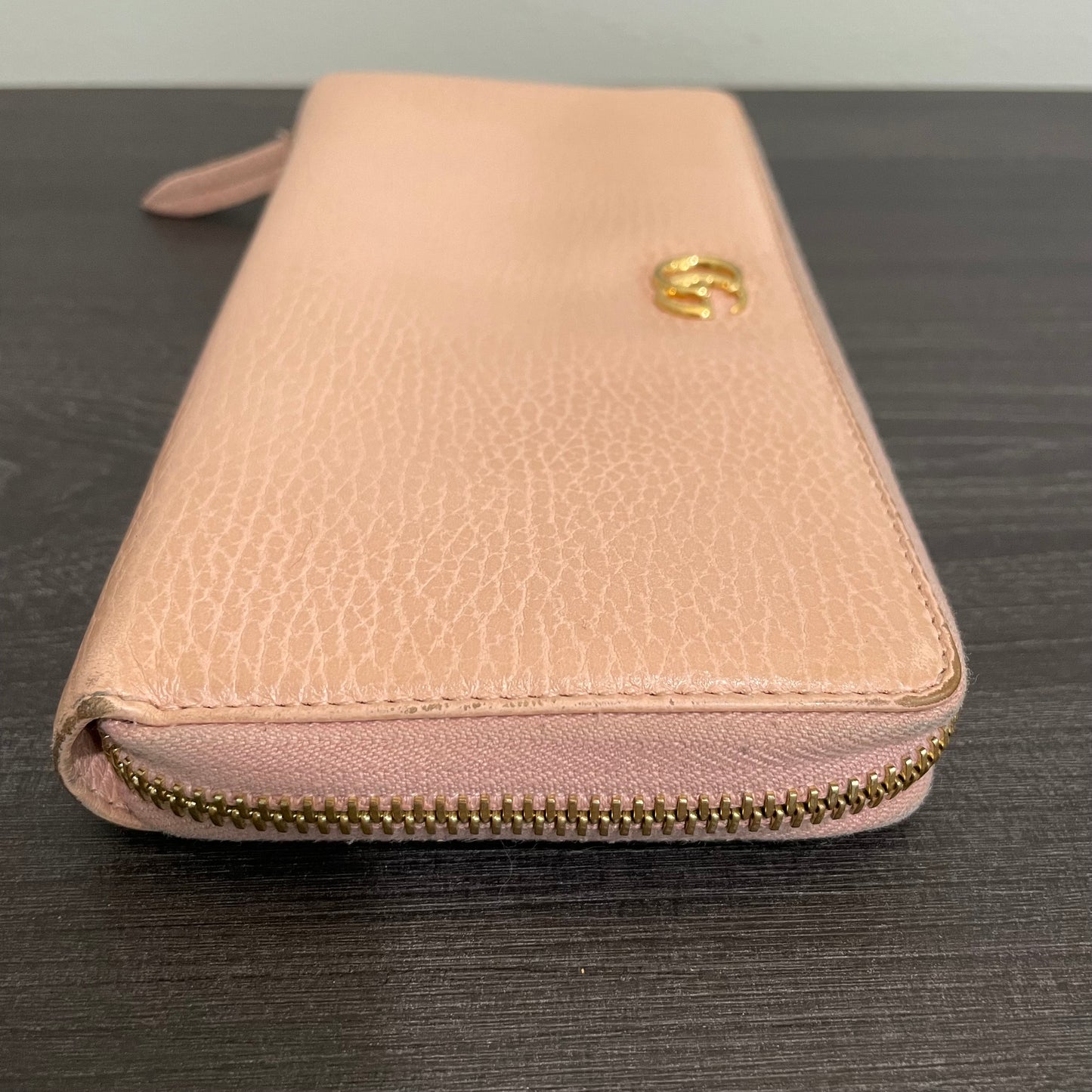 SOLD! Gucci Leather Zippy Wallet