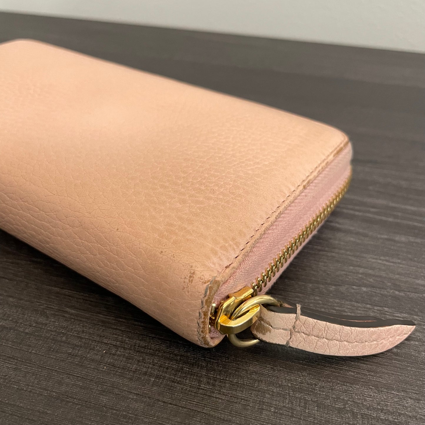 SOLD! Gucci Leather Zippy Wallet