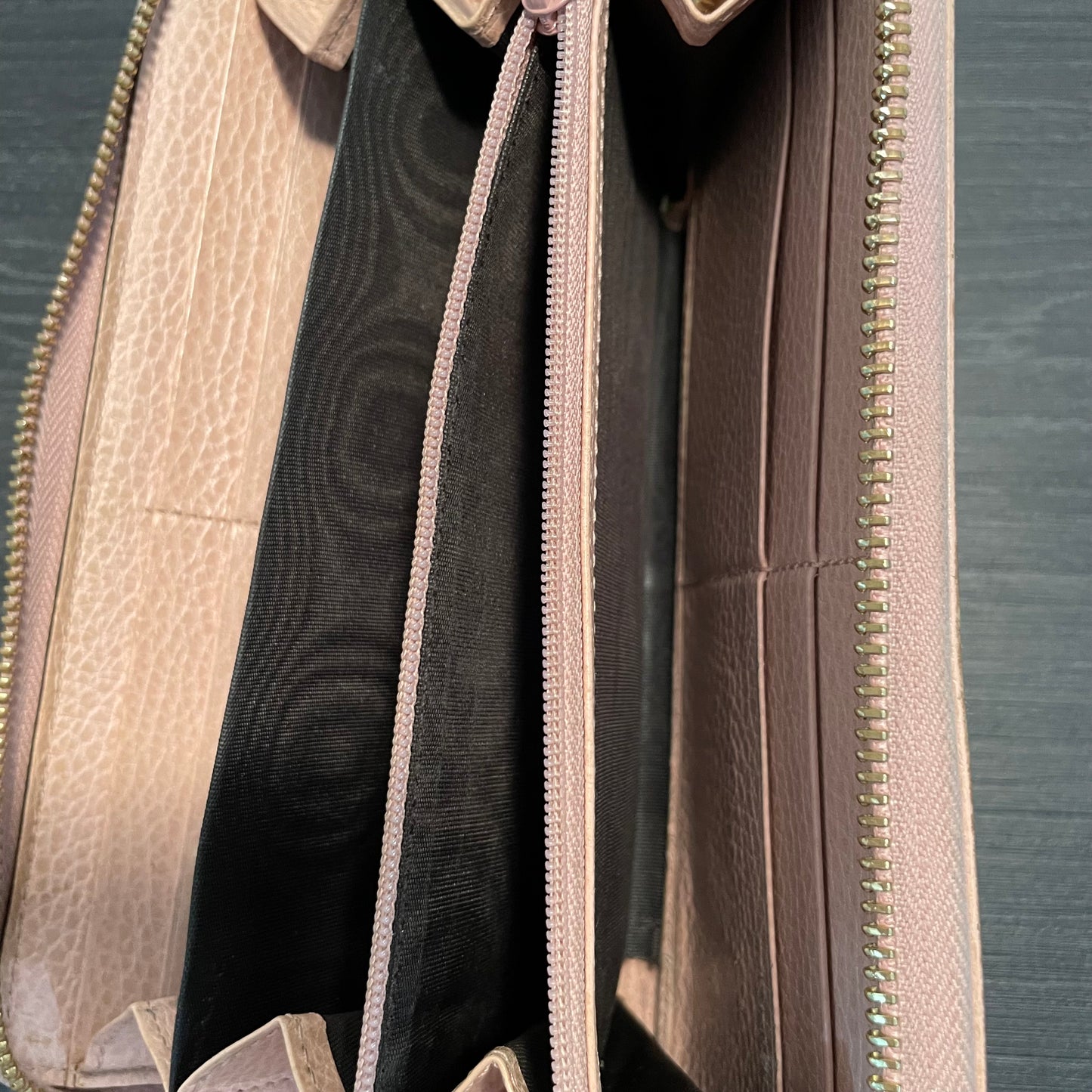 SOLD! Gucci Leather Zippy Wallet