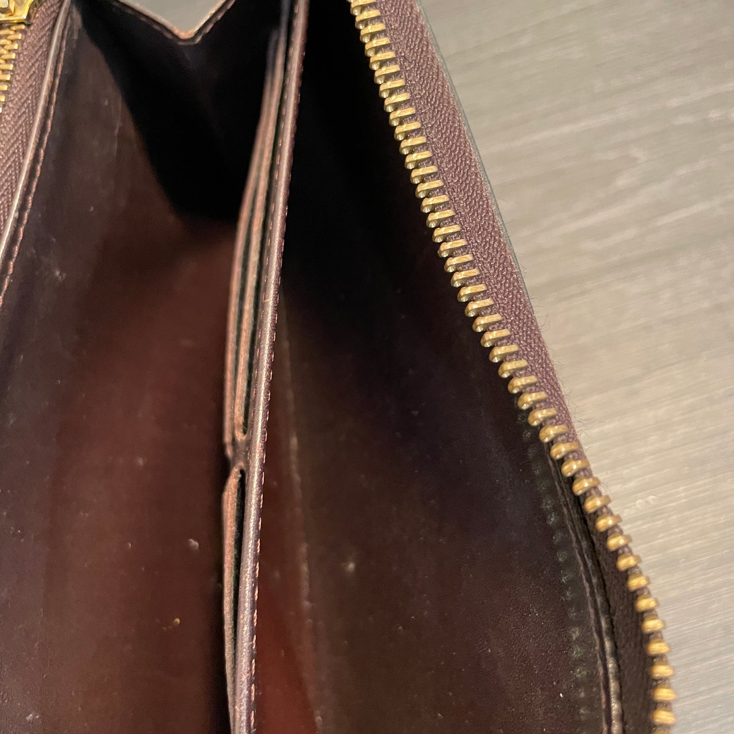 Louis Vuitton Vernis Zippy Wallet