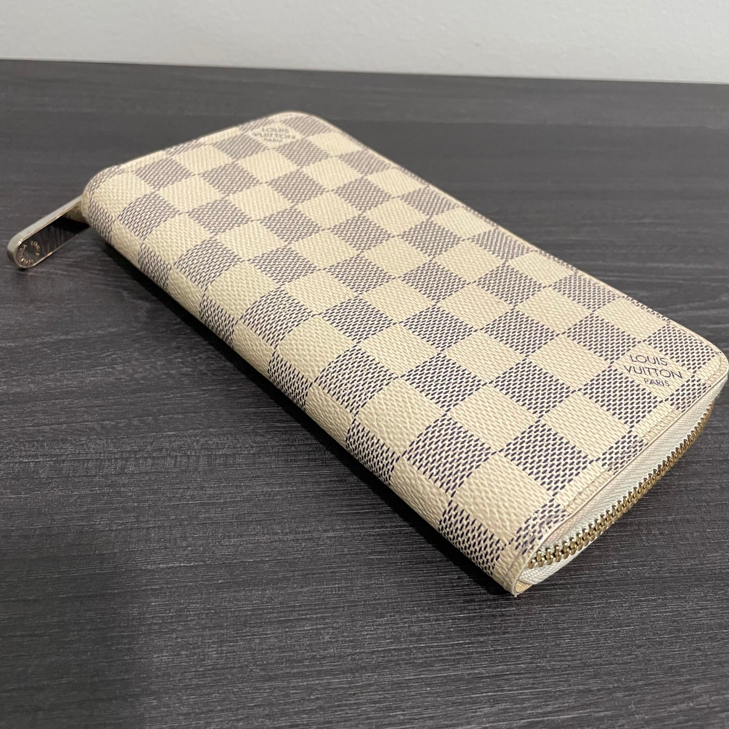 July-9 BAG DROP (Subscriber Price $150) Louis Vuitton Damier Azur Zippy Wallet
