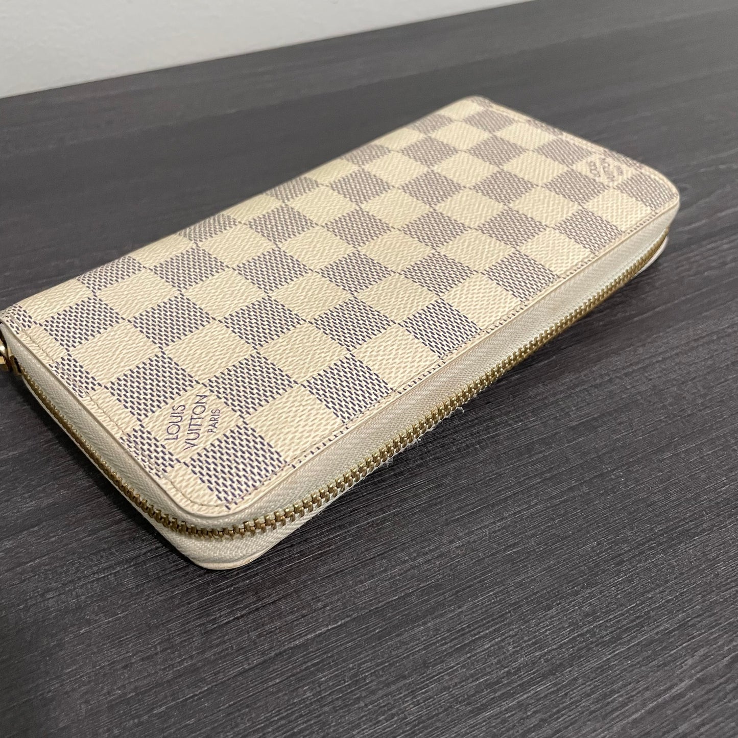 July-9 BAG DROP (Subscriber Price $150) Louis Vuitton Damier Azur Zippy Wallet