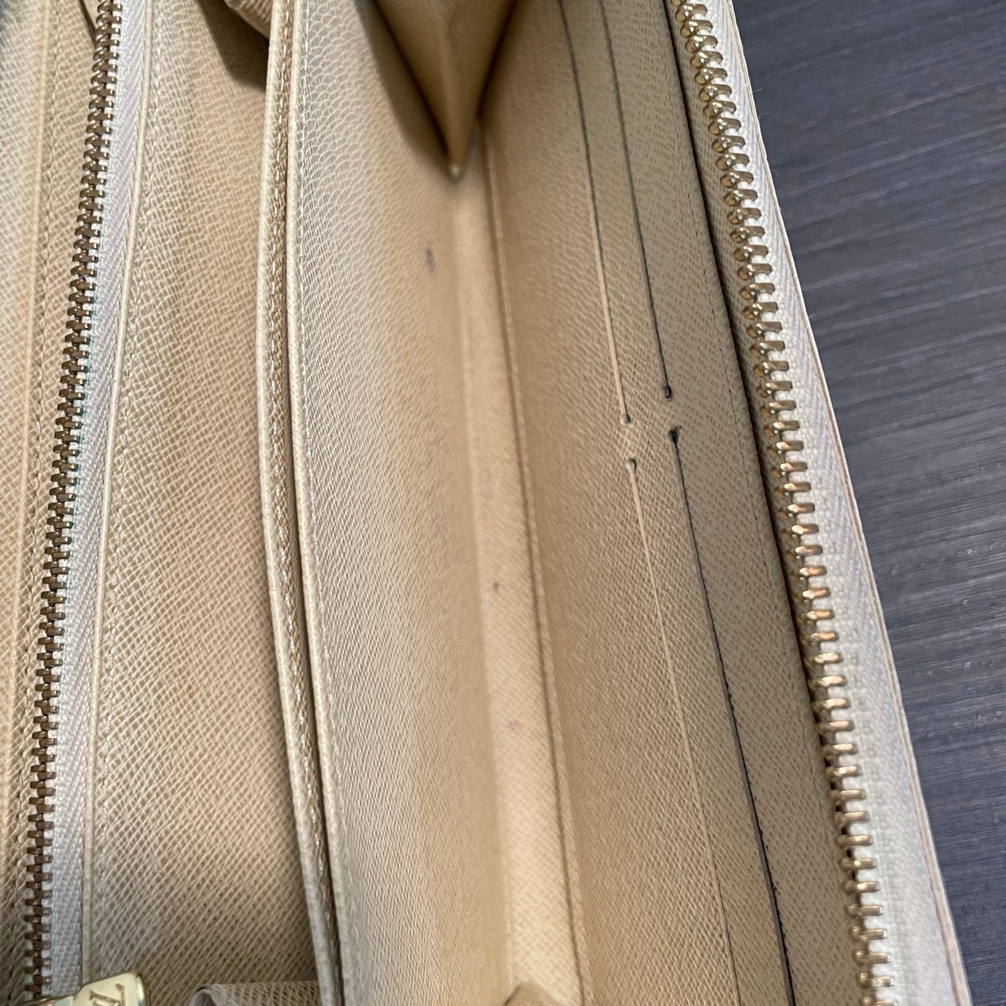 July-9 BAG DROP (Subscriber Price $150) Louis Vuitton Damier Azur Zippy Wallet